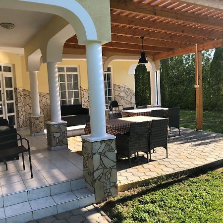 Pacsirta Apartman Lenti Buitenkant foto