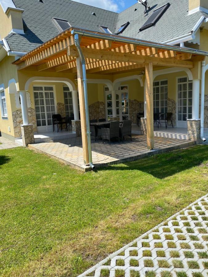 Pacsirta Apartman Lenti Buitenkant foto