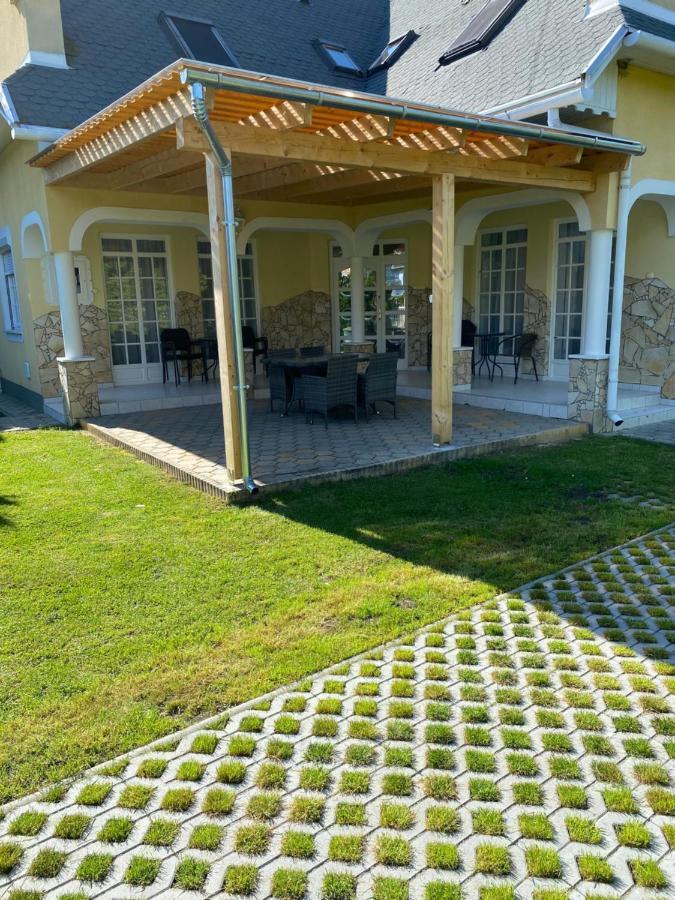 Pacsirta Apartman Lenti Buitenkant foto