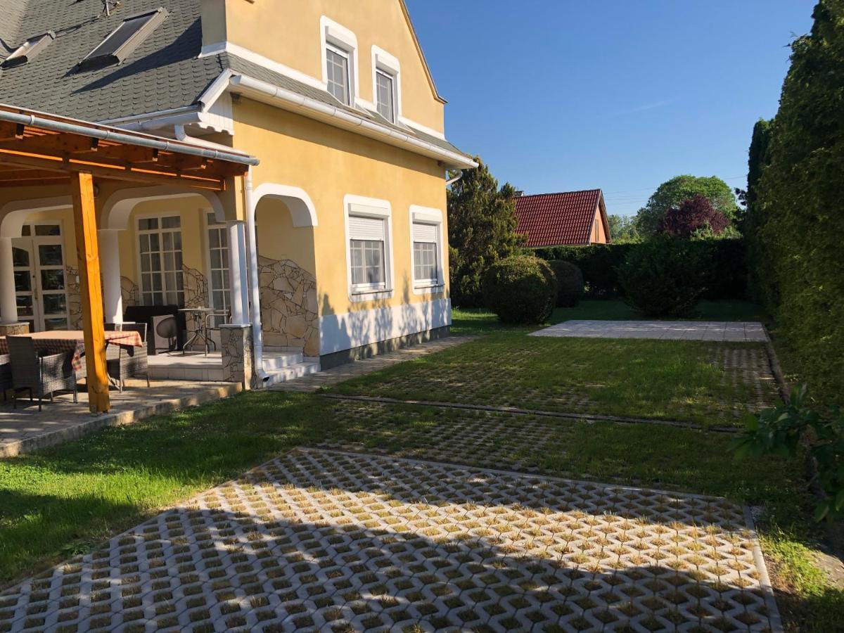 Pacsirta Apartman Lenti Buitenkant foto