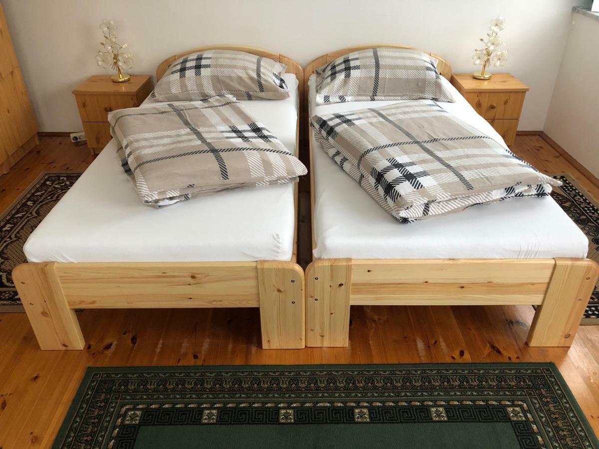Pacsirta Apartman Lenti Buitenkant foto