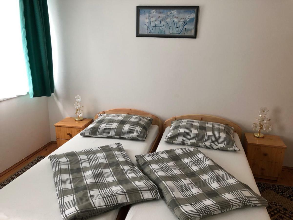 Pacsirta Apartman Lenti Buitenkant foto